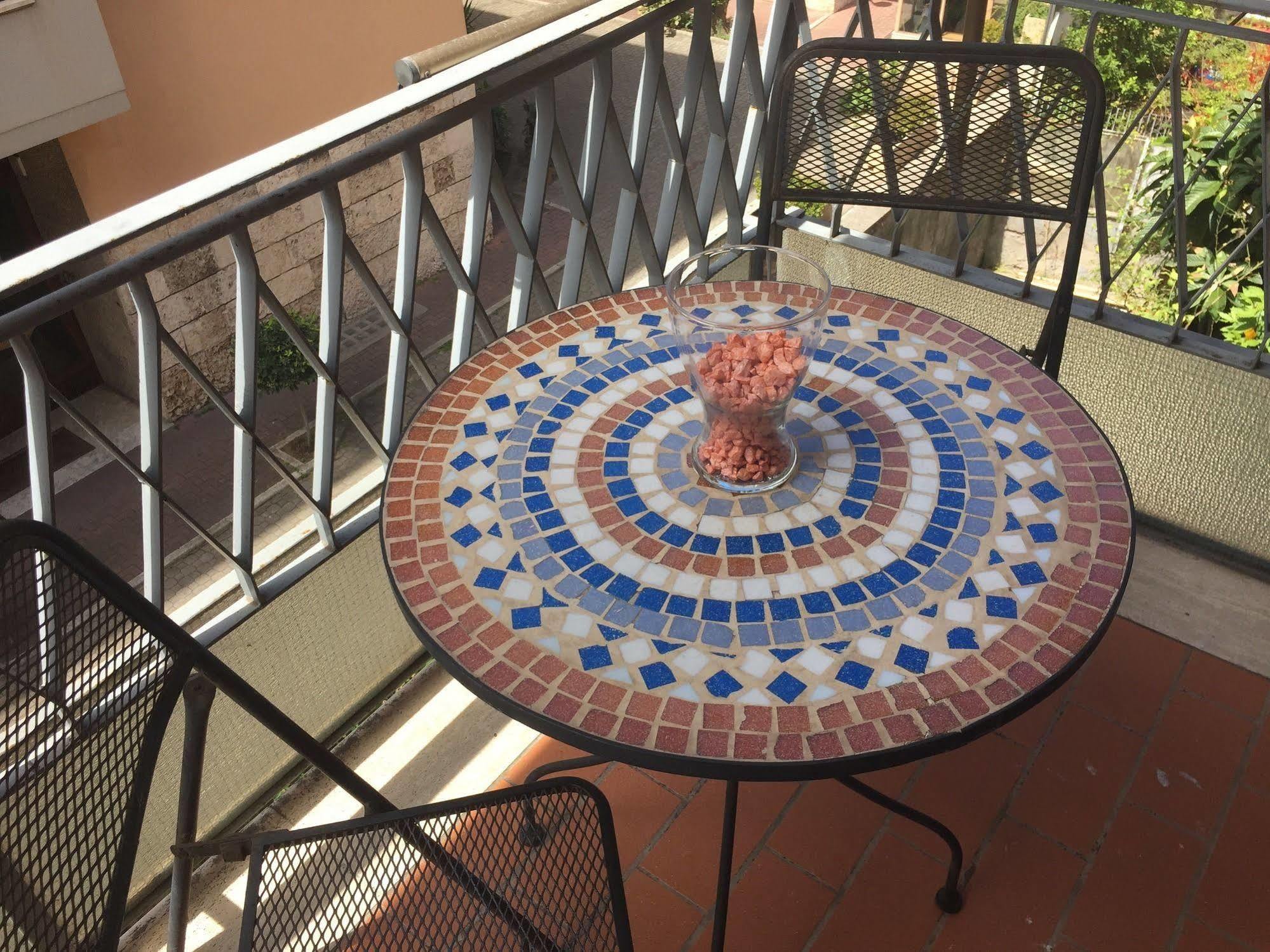 Il Colonnato Acomodação com café da manhã Roma Exterior foto